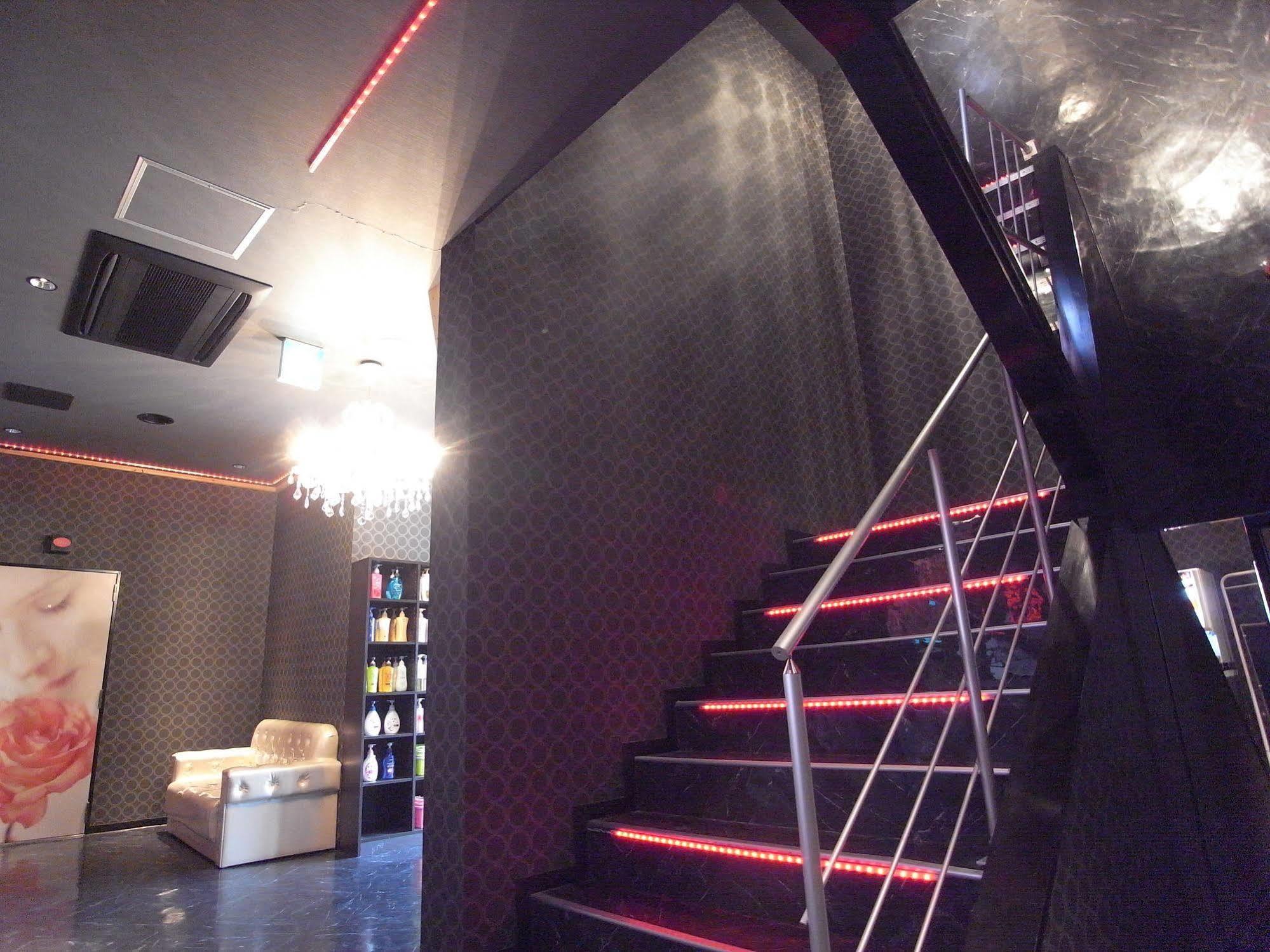ホテル リベラル 男塾ホテルグループ (Adults Only) Кобе Екстер'єр фото